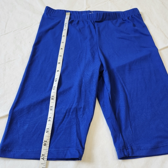 Capelle Loose Fit Top & Biker Short Set - Picture 10 of 15